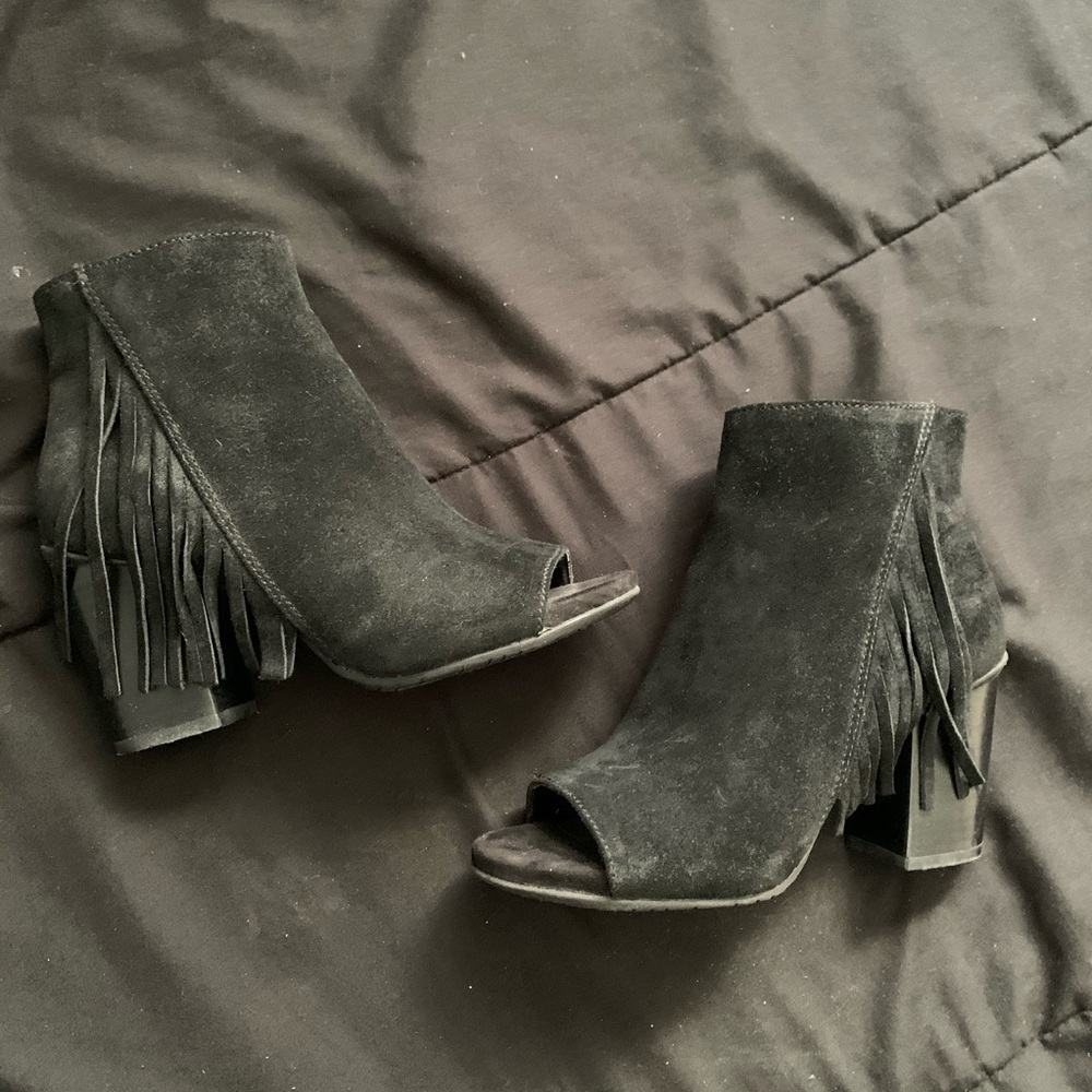 Peep toe heels